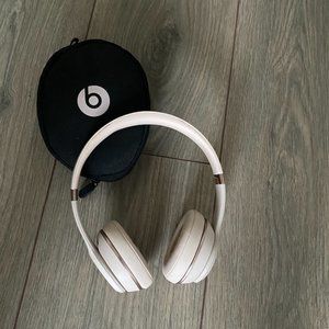 BEATS SOLO3 wireless headphones - rose gold